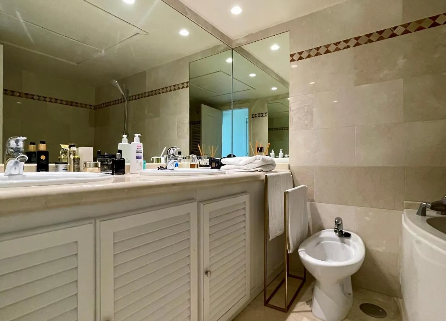 Lejlighed Lovely Apartament In Nueva Andalucia, With Spectacular Sea & Giblartar View Marbella