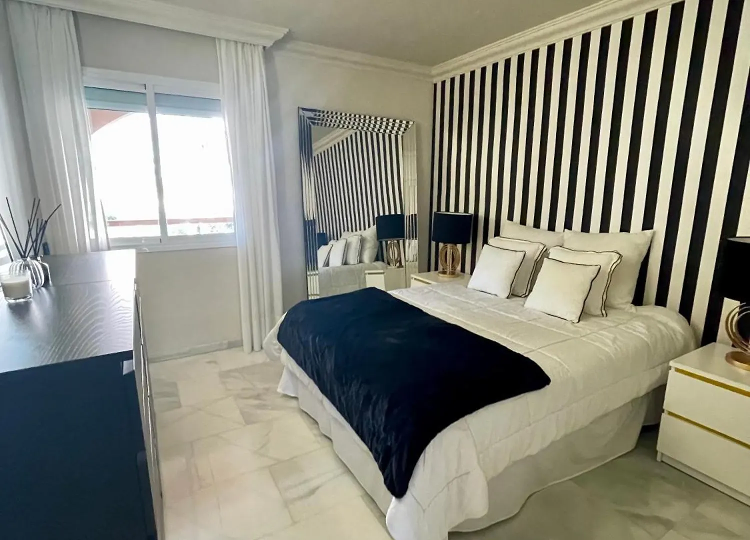 Lovely Apartament In Nueva Andalucia, With Spectacular Sea & Giblartar View Marbella Apartment
